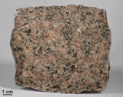 grauroséfarbener Småland-Granit